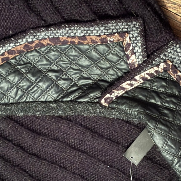Sioni Black and Gray Quilted Cardigan - Picture 2 of 10